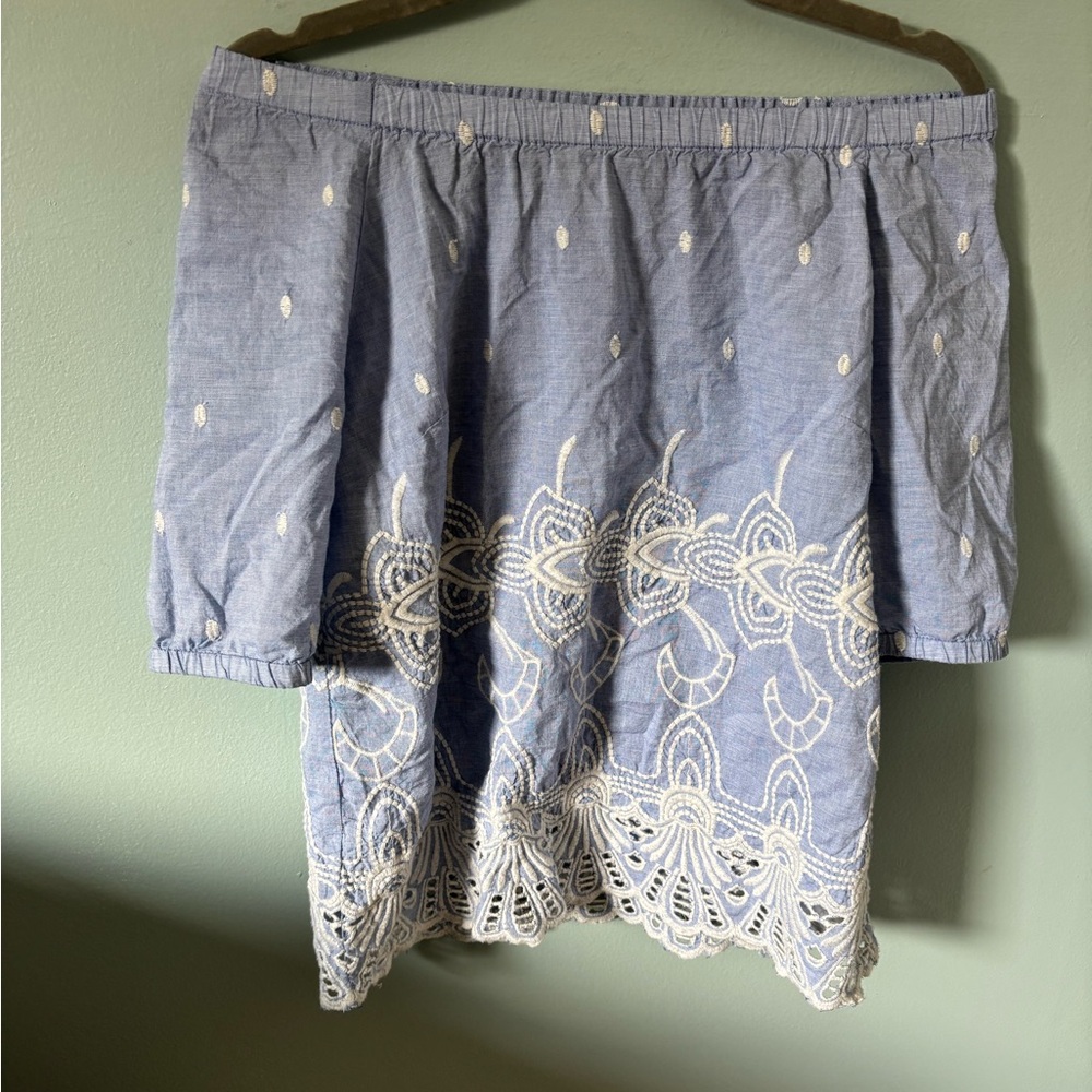 Talbots Light Blue topwith White Embroidery